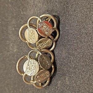 SARAH COVENTRY Vintage Silvertone Clip-on Earrings